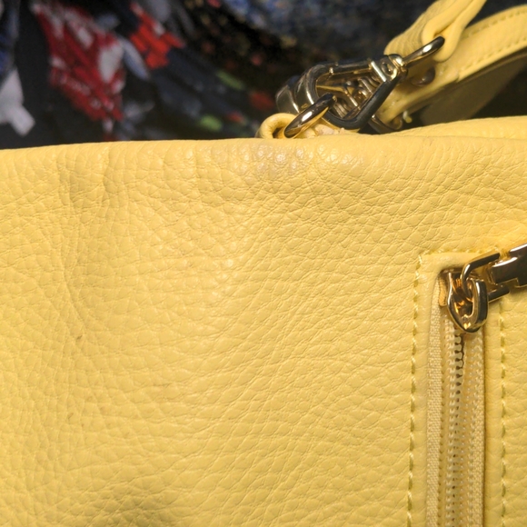 Charming Charlie lemon small purse - Picture 4 of 7